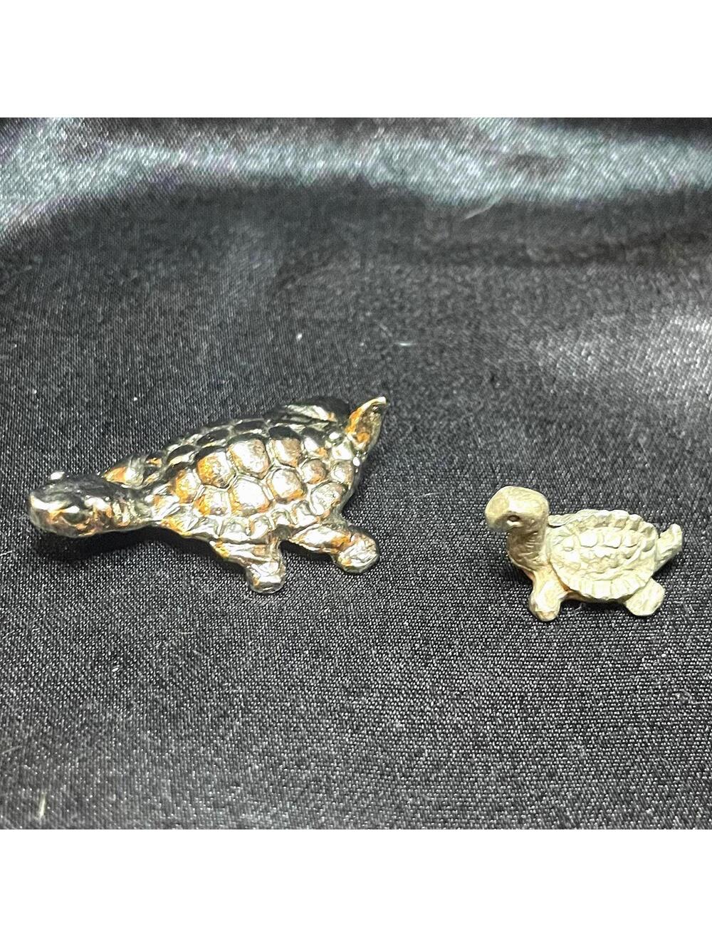 Pewter turtle pair